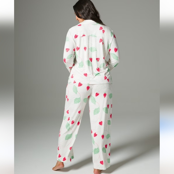 Cool Nights Four Piece Pajama Set - Picture 5 of 8